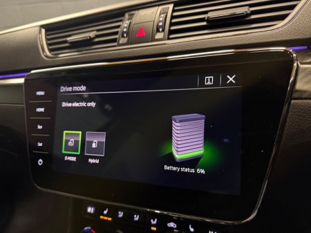 2022 Skoda Superb - thumbnail 18