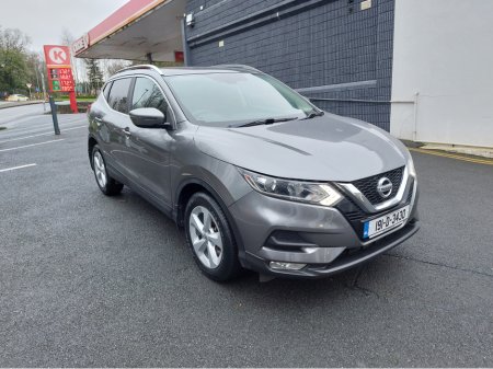2019 Nissan Qashqai 1.2 SV 18 5DR PANORAMIC ROOF IDEAL FAMILY SUV €16,995 thumbnail