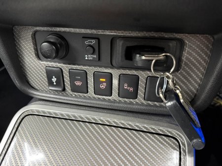 2018 Mitsubishi Outlander 2.4L Plug-in EV Intense 5 seat €16,950 thumbnail