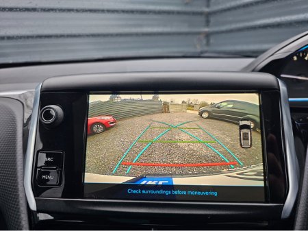 2018 Peugeot 2008 - thumbnail 11