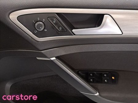 2016 Volkswagen Golf 1.2 TSI 5DR 85HP Comfort line €14,880 thumbnail