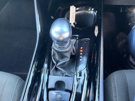 2022 Toyota C-HR 1.8 Hybrid Sport 4DR Auto, €26,900 thumbnail