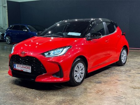 2025 Toyota Yaris - thumbnail 7