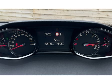 2018 Peugeot 308 - thumbnail 10