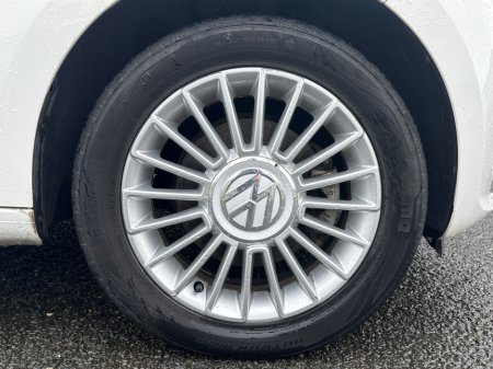 2014 Volkswagen up! 1.0L Petrol Automatic €7,950 thumbnail