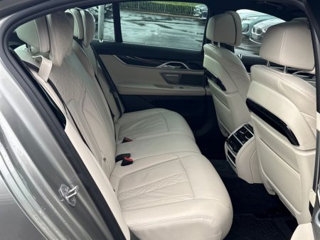 2022 BMW 7 Series - thumbnail 22
