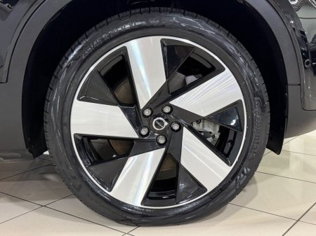 2023 Volvo XC40 - thumbnail 14