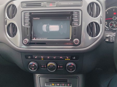 2016 Volkswagen Tiguan 2.0 TDI 110HP BMT Sport & Style €14,950 thumbnail