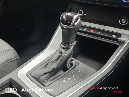 2023 Audi Q3 €420 p/m - 35 TDI 150HP SE A/T €42,950 thumbnail