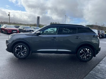 2023 Peugeot 2008 - thumbnail 3