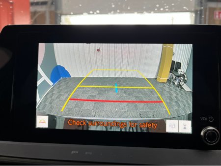 2025 Toyota Prius - thumbnail 19