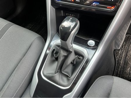 2023 Volkswagen T-Roc ACTIVE AUTOMATIC 1.5 PETROL //VERY LOW MILES//KEYLESS ENTRY//ADAPTIVE CRUISE CONTROL//BLIND SPOT WARNING// €29,950 thumbnail