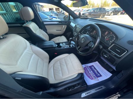 2018 Volkswagen Touareg - thumbnail 9