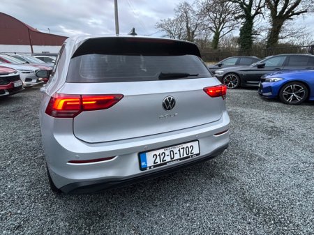 2021 Volkswagen Golf 1.0 TSI 90HP €19,850 thumbnail