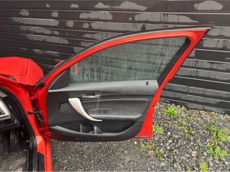 2014 BMW 1 Series *116i AUTO 5DR* €12,995 thumbnail