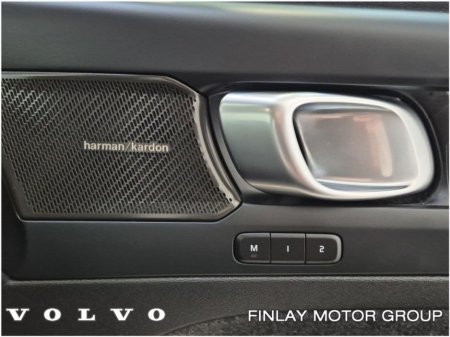 2023 Volvo XC40 BEV 231hp Ultimate 69kw Pan Roof , Heated Steering Wheel & Seats €36,950 thumbnail