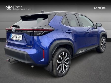 2024 Toyota Yaris Cross - thumbnail 2