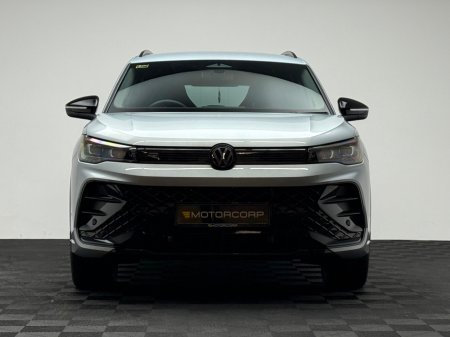 2025 Volkswagen Tiguan - thumbnail 2