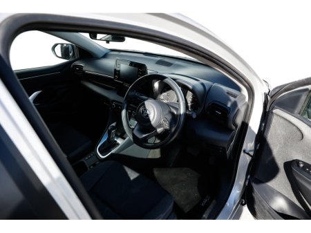 2021 Toyota Yaris - thumbnail 7