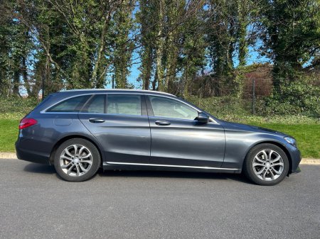 2016 Mercedes-Benz C Class - thumbnail 3