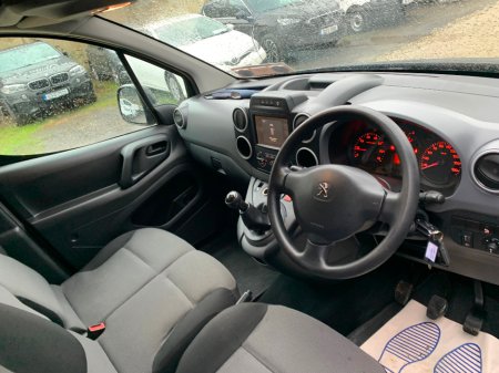 2017 Peugeot Partner 1.6 HDI 75BHP PROFESSIONAL 3 SEATER // PRICE EXCL. VAT // ONE OWNER // EXCELLENT SERVICE HISTORY // €6,463 thumbnail