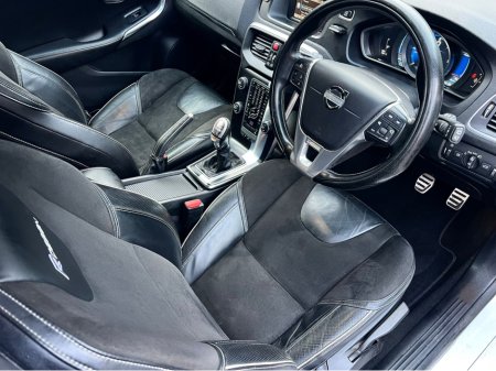 2013 Volvo V40 40 SERIES 2.0 D3 R-DESIGN NAV 150BHP 5DR thumbnail