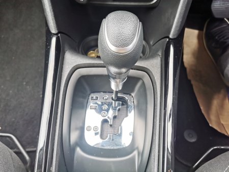 2019 Peugeot 2008 - thumbnail 3