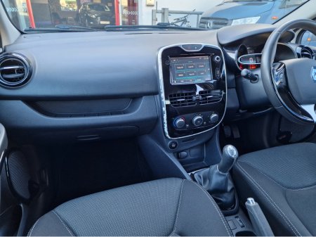 2016 Renault Clio - thumbnail 24