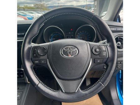 2016 Toyota Auris - thumbnail 18