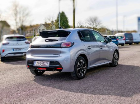 2025 Peugeot 208 - thumbnail 18