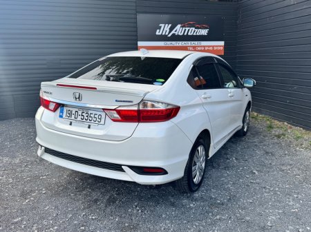 2019 Honda Grace - thumbnail 5