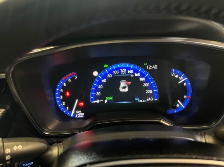 2021 Toyota Celsior HYBRID LUNA H/B AUTO 4DR €24,500 thumbnail