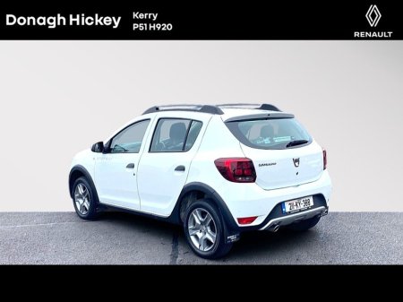 2021 Dacia Sandero Stepway - view 3