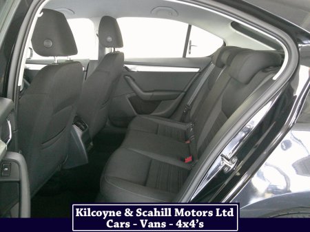 2020 Skoda Octavia - thumbnail 15