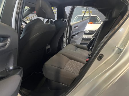 2021 Toyota Celsior HYBRID LUNA H/B AUTO 4DR €24,500 thumbnail