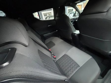 2022 Toyota C-HR 1.8 HYBRID SPORT BITONE €23,000 thumbnail