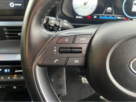 2023 Hyundai Bayon EXECUTIVE AUTOMATIC 1.0 PETROL //HEATED SEATS AND STEERING WHEEL//REVERSE CAMERA// €20,950 thumbnail