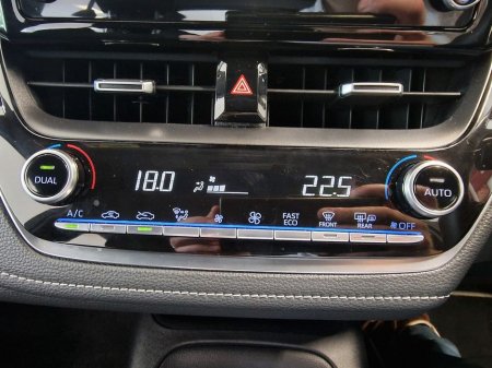 2020 Toyota Corolla Hybrid Luna H/B Automatic €19,950 thumbnail