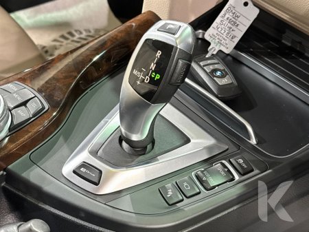 2016 BMW 3 Series - thumbnail 22