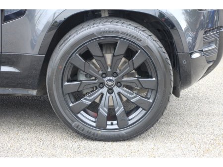 2022 Land Rover Defender - thumbnail 29