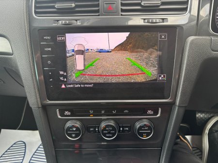 2020 Volkswagen Golf  €17,950 thumbnail