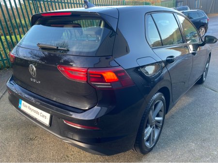 2023 Volkswagen Golf SALE AGREED..232 2.0 TDI 115HP 5DR AS NEW R LINE WHEELS!! thumbnail