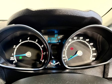 2014 Ford Fiesta ZETEC 1.25 60PS M5 4DR MCA €8,990 thumbnail