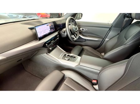 2025 BMW 3 Series - thumbnail 13