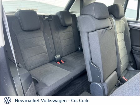 2024 Volkswagen Tiguan Allspace - view 4