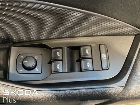 2023 Skoda Octavia - thumbnail 22