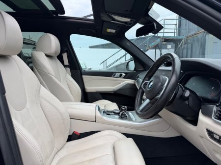 2019 BMW X5 - thumbnail 10