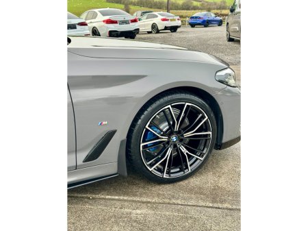 2021 BMW 5 Series - thumbnail 8