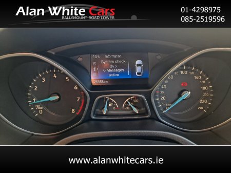 2016 Ford Focus - thumbnail 34