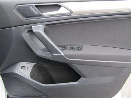 2020 Volkswagen Tiguan Allspace 2.0 TDI Match 150PS 5D Auto 4wd €33,950 thumbnail